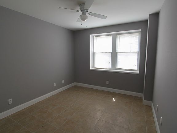 5th image of 1310 Admiral Blvd #303