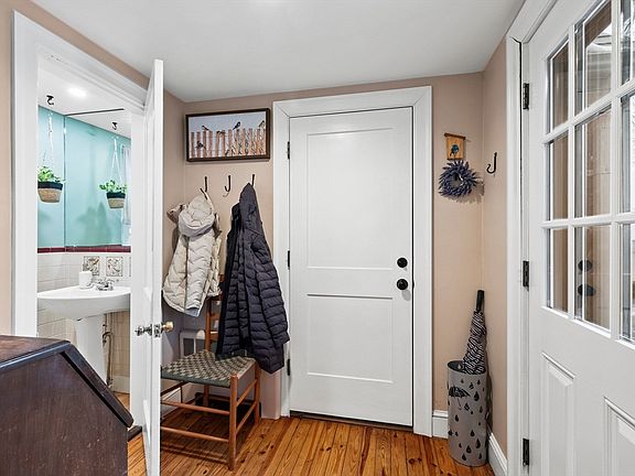 3rd image of 83 High Rd