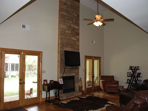 4th image of 325 Tanasi Dr