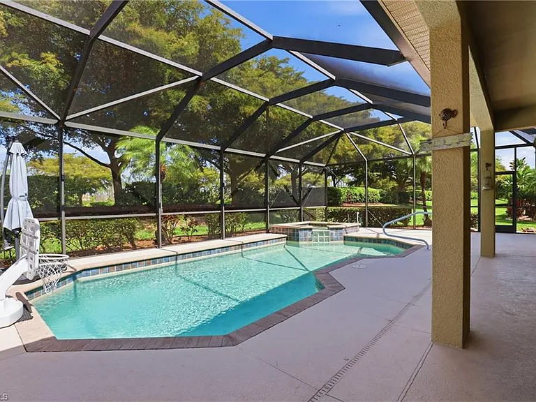 13818 Farnese Dr — Photo 37