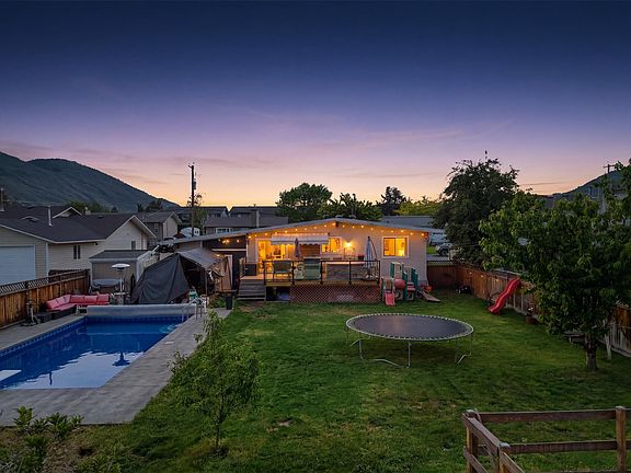 3rd image of 834 Bebek Rd