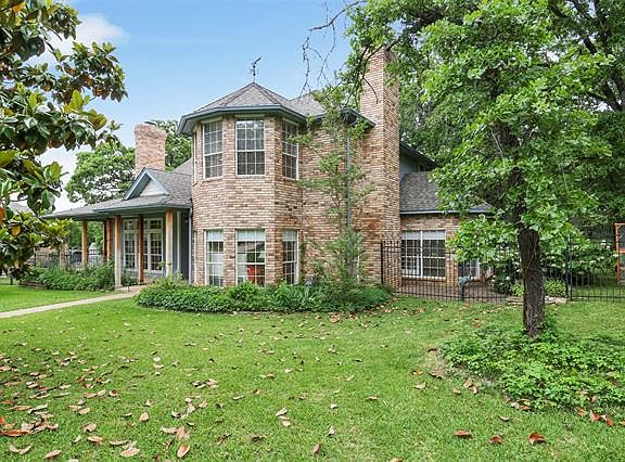 2nd image of 3404 Heritage Oak Ct