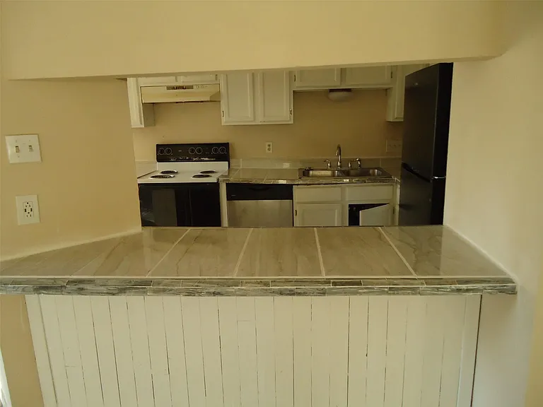 18539 Lippizaner Dr — Photo 34