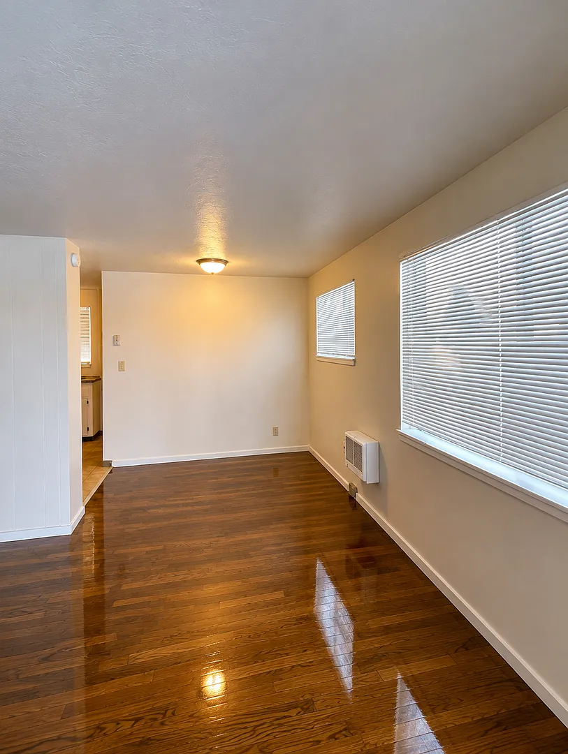 302 & 304 W Court Street — Photo 3