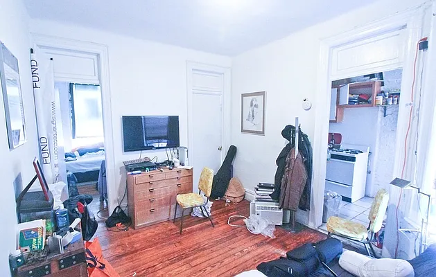 Rented by Jonis Realty | media 7