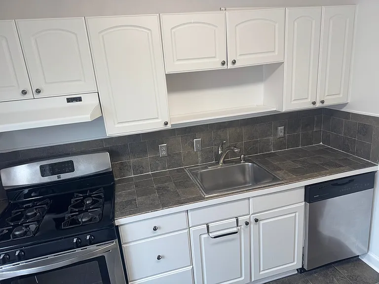 5301 Westbard Ave #337 — Photo 13