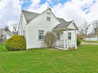 3911 Hopkins Rd, Youngstown, OH 44511