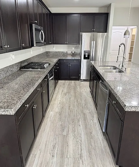 301 Resolute Ave — Photo 10