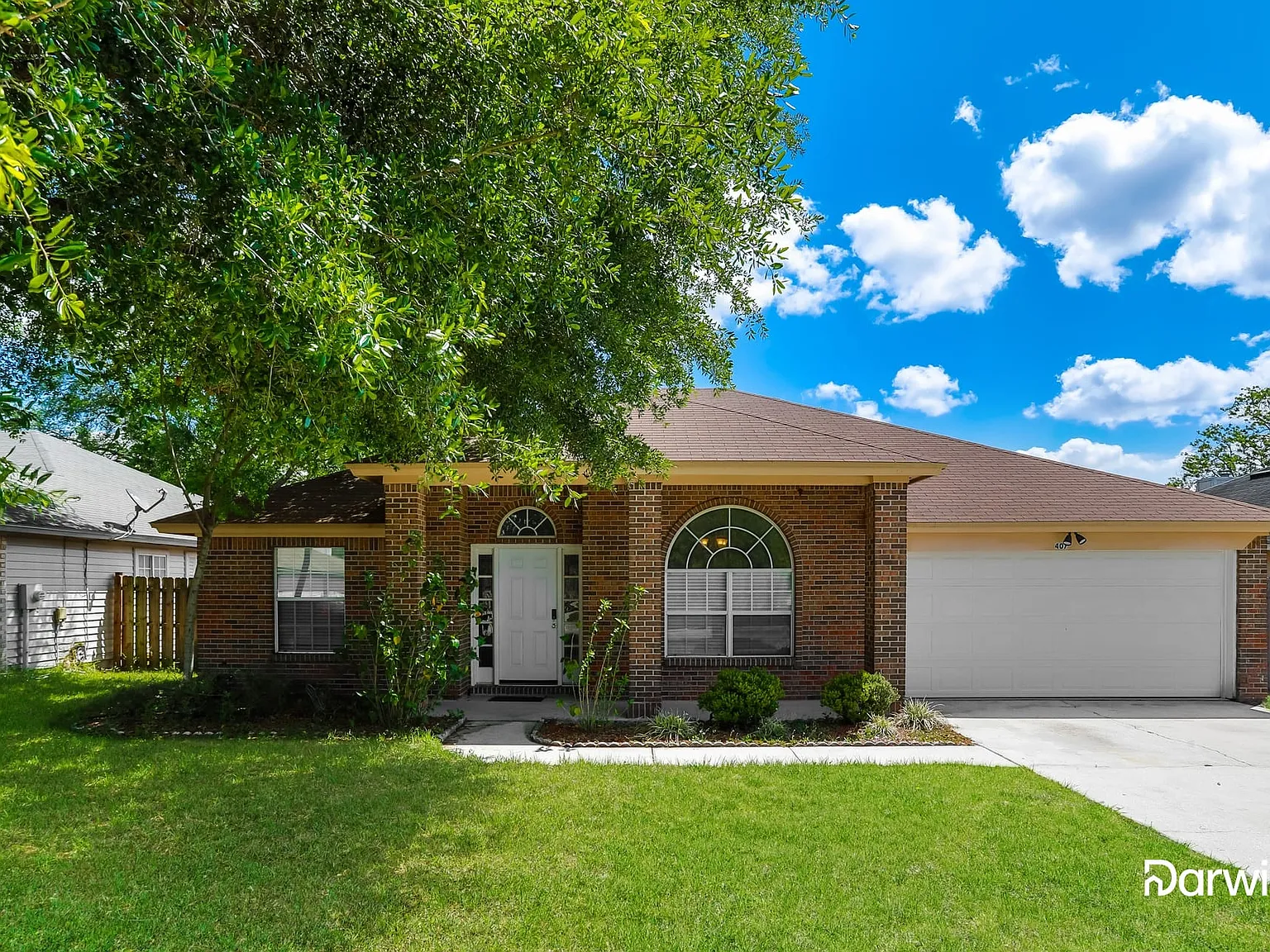 3 bed, 2.0 bath, 1858 sqft, $1,899 — Photo 1