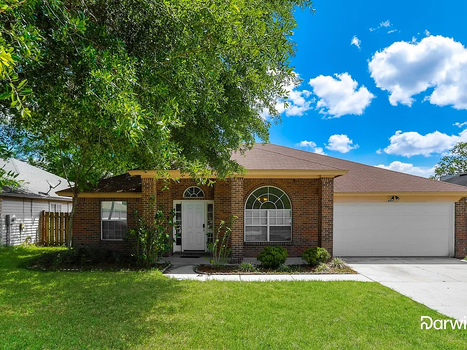 407 Willow Green Dr