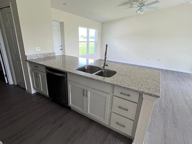 1150 Norge Ct — Photo 6