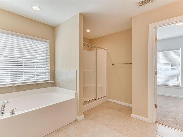 835 Williford Run Dr — Photo 32