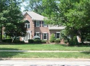 8967 Woodstone Dr, Brecksville, OH 44141