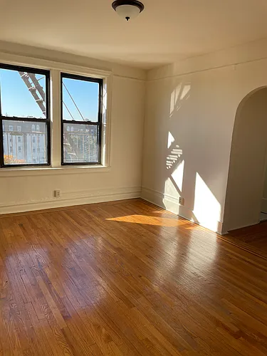1 Bedroom Apartment Photo 1
