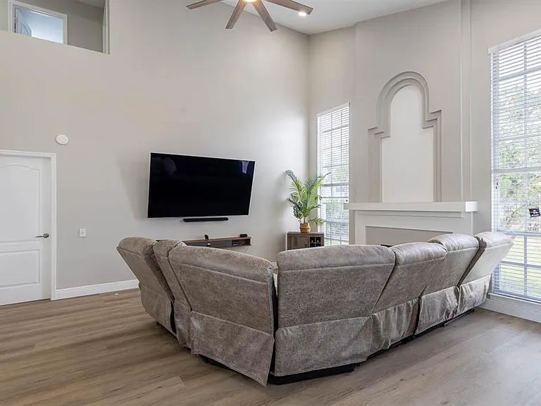 3432 Idlegrove Ct — Photo 11