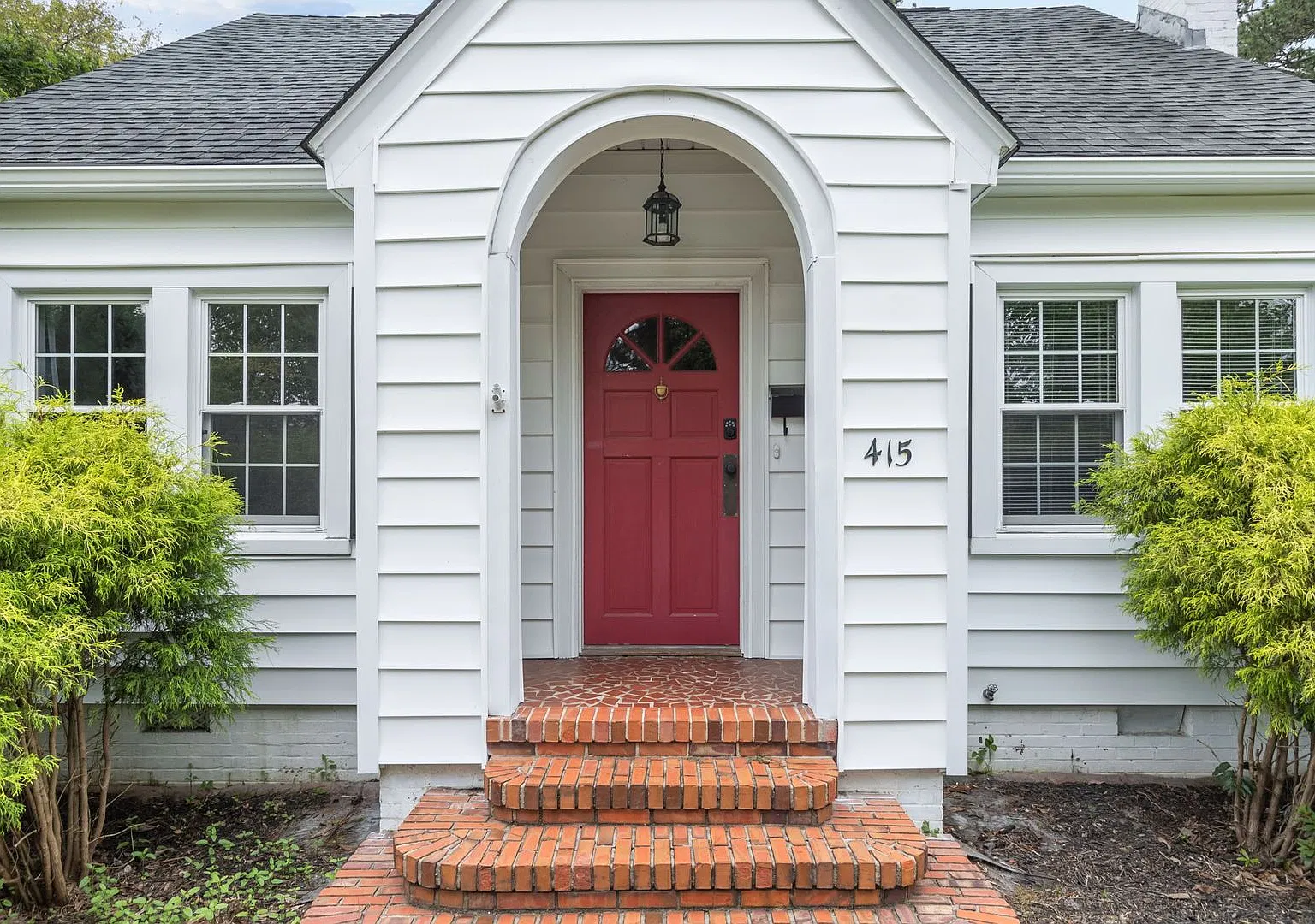4 Bedroom 3 Bath in Haymount- Available through June 1, 2027 only! — Photo 4