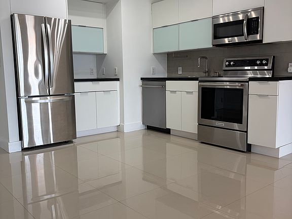 3rd image of 7700 Tatum Waterway Dr #302