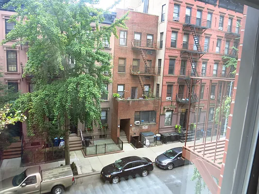 Rented by City & Suburban | media 11