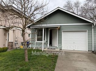 13637 SE Center St, Portland, OR 97236