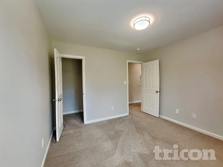 1129 Hawick Dr — Photo 14