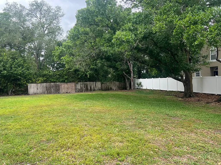 10101 Lake Oak Cir — Photo 13