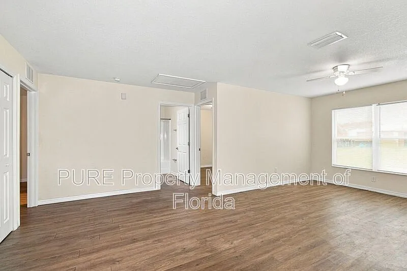 2 bed, 2.0 bath, 984 sqft, $1,145 — Photo 4