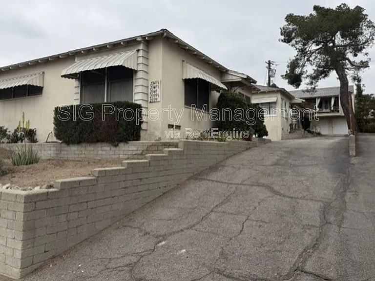 2341 Florencita Dr W — Photo 2