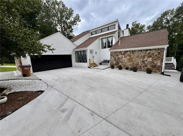 4205 Loftwood Dr, Cohutta, GA 30710