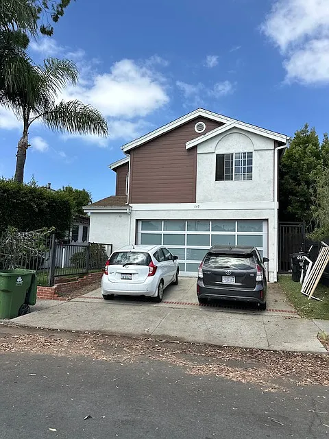 3 bed, 1050 sqft, $5,050 — Photo 1