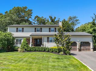 16 Springhouse Road, Ocean Twp, NJ 07712