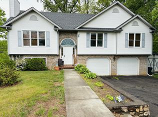306 Fox Fire, Cloverdale, VA 24077