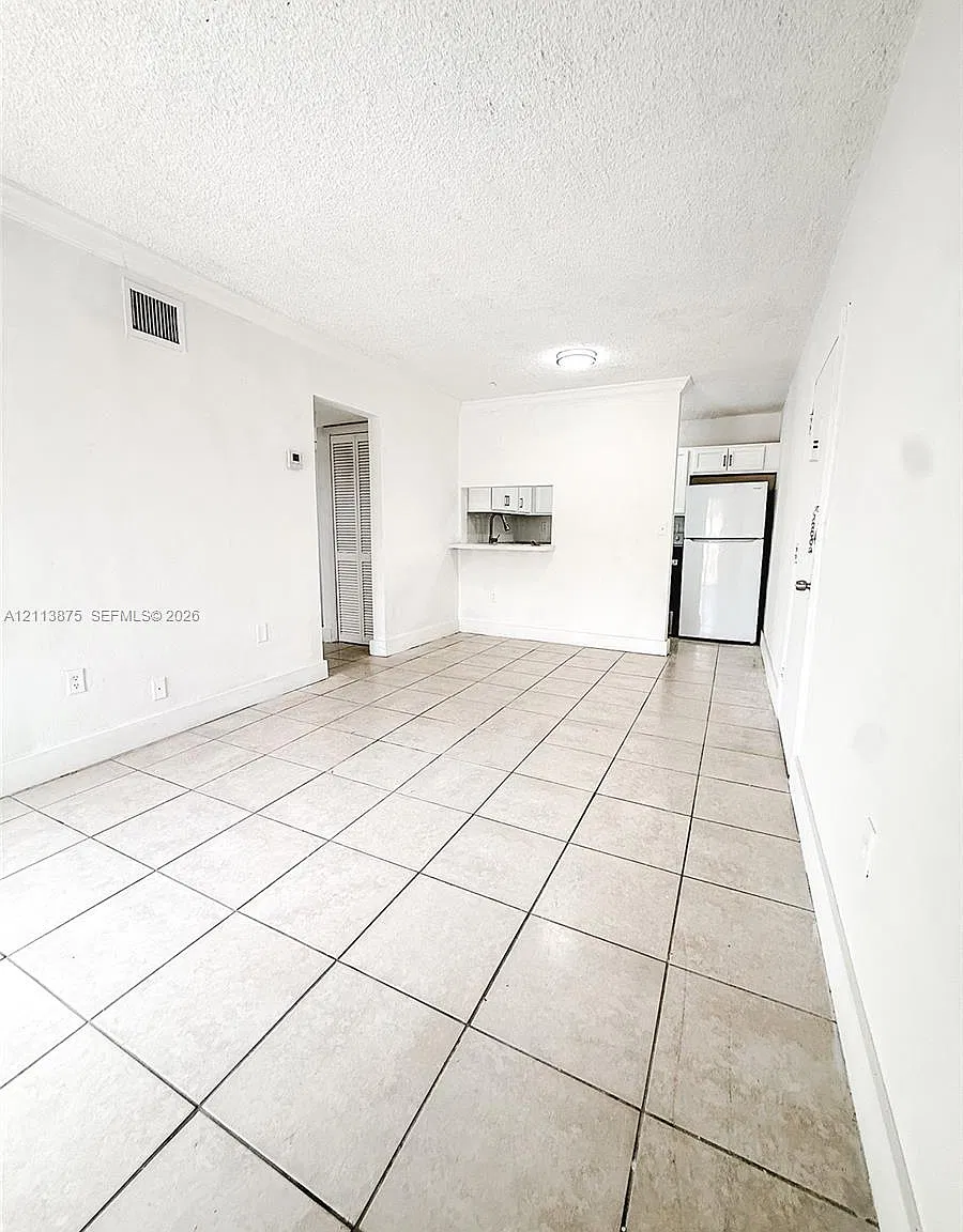 Lawrence Estate Land Co S — Photo 3