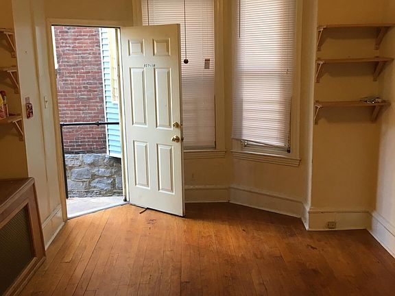 4th image of 807 S Saint Bernard St #1R