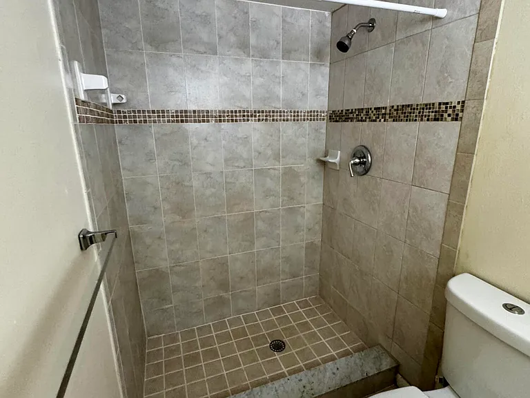 2824 N Dixie Hwy #2824 — Photo 7