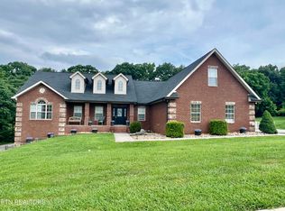 1329 Robert Ridge Rd, Sevierville, TN 37862