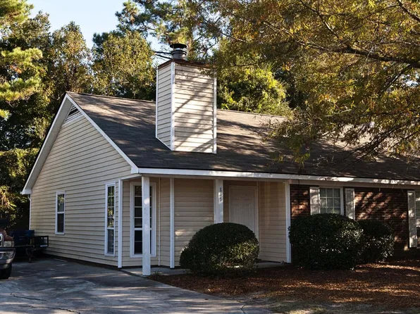 817 Varsity Dr, Wilmington, NC 28403