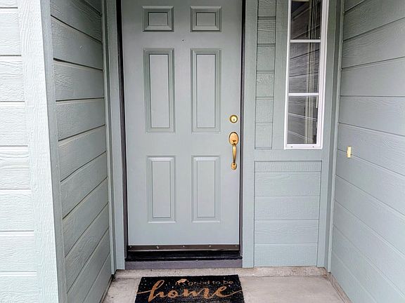 4th image of 1093 Daphne Ct