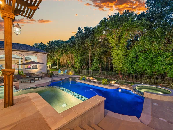 2109 Roadrunner Dr, Flower Mound, TX 75022