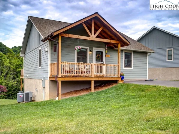 441 Townhomes Place #19, Boone, NC 28607