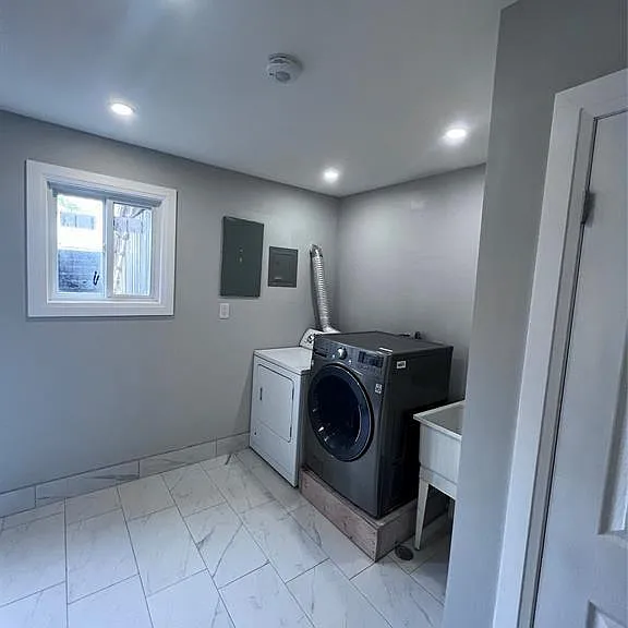 1953 Lepain Cres #LOWER — Photo 13