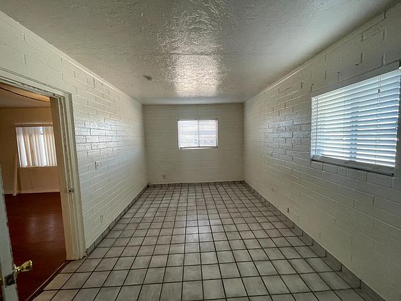 Unit Photo