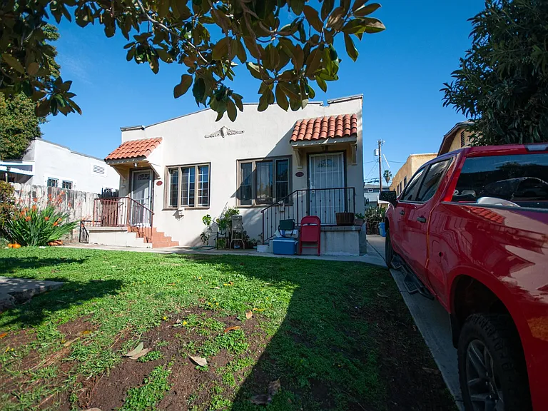 This Duplex (620 1/4 and 1/2) is in the front of the property and is what you see from Occidental Blvd; actual unit is not visible from the street.