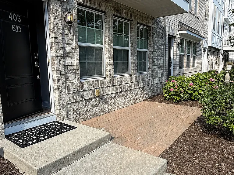 405 Monroe Ave — Photo 24