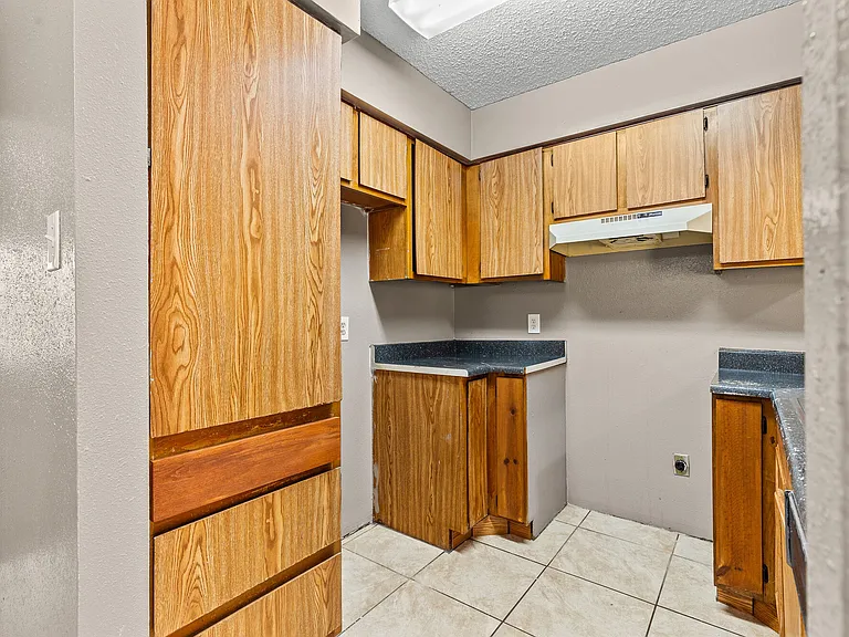 Towne East Village Apartment Homes — Photo 19