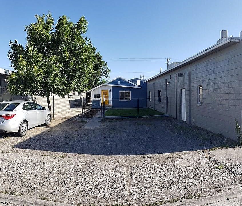 1st image of 538 W 21st St