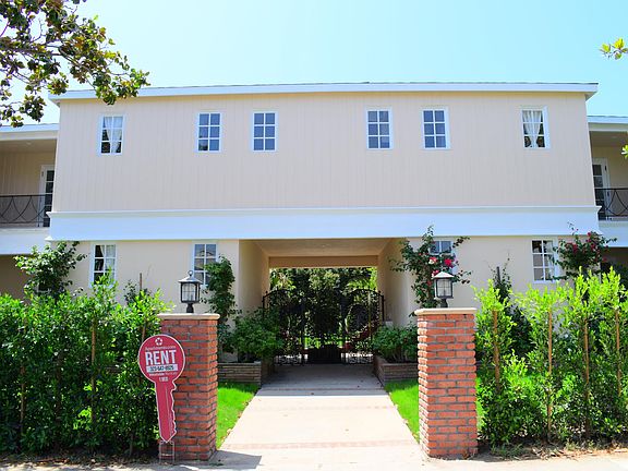 2nd image of 1212 10th St APT 11