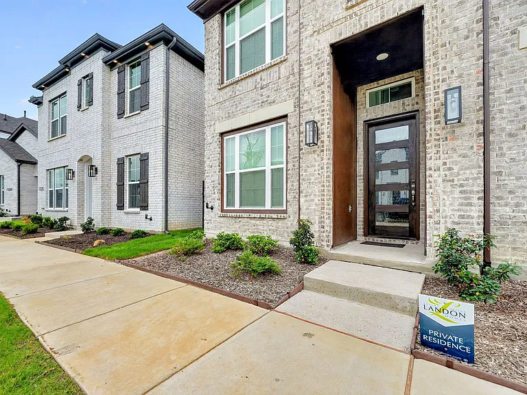 7340 Confetti Ln — Photo 3