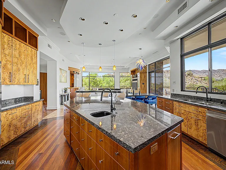 7451 N Las Brisas Ln — Photo 12