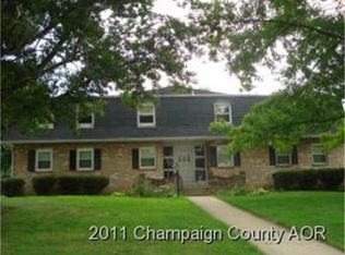 912 Crescent Dr APT 6, Champaign, IL 61821