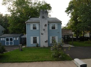 102 Deerpath Dr #2, Lansdale, PA 19446